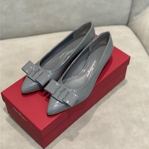 페레가모 여성용 단화 (굽높이2CM) F32020-1 2021/신상