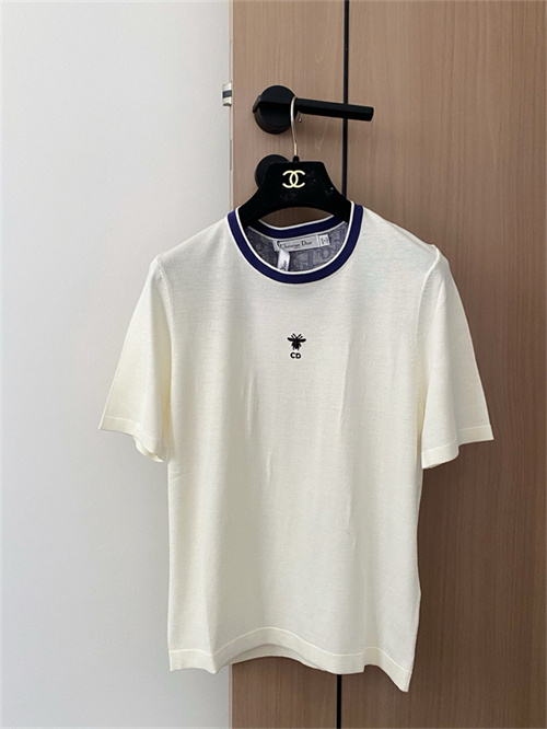 디올 티셔츠 D81954 2024/신상