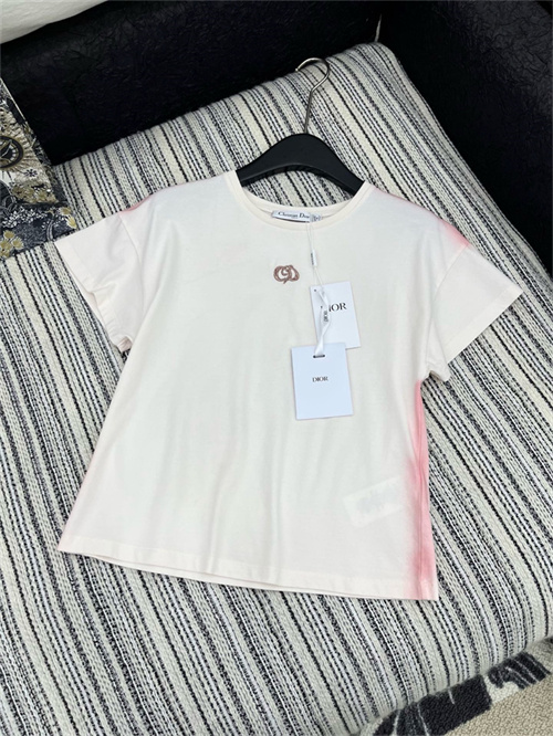 디올 티셔츠 D71557 2025/신상