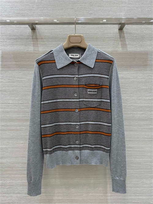 미우미우 긴팔 가디건 M12558 2025/신상