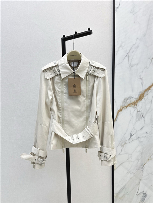 버버리 바람막이 자켓 B34652 2025/신상