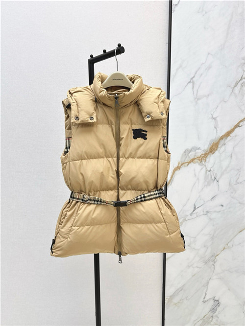 버버리 양면 후드 패딩 조끼 (충전재-거위털) B86109 2025/신상