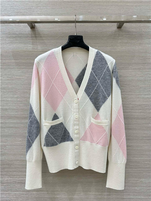 톰브라운 캐시미어 긴팔 가디건 T67201 2025/신상