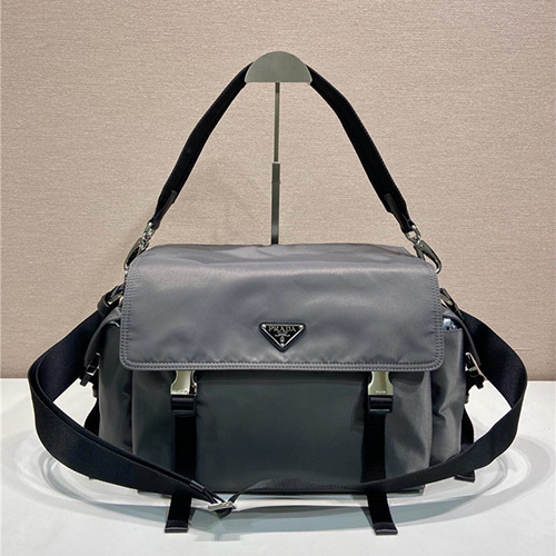 프라다 익스플로어 리나일론 크로스백 2VD082 2025/신상