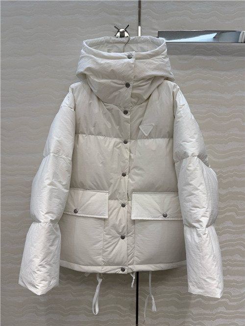 프라다 후드 패딩 자켓 (충전재-거위털) P87608 2025/신상