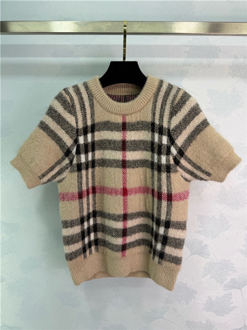 버버리 반팔 니트 B42102 2026/신상