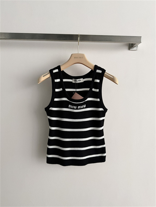 미우미우 민소매  M71902 2026/신상