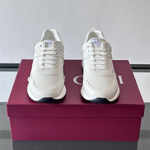 구찌 남성용 스니커즈 G82825-1 2026/신상