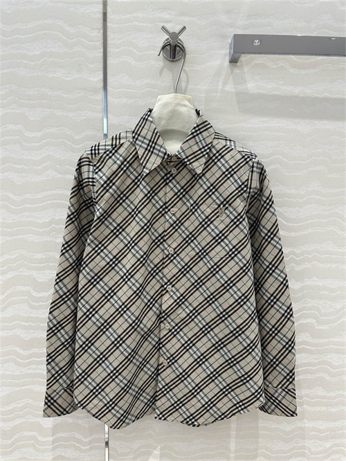 버버리 긴팔 셔츠 B42498 2025/신상