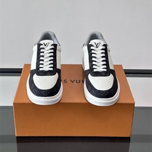 루이비통 남성용 스니커즈 L93809-1 2026/신상