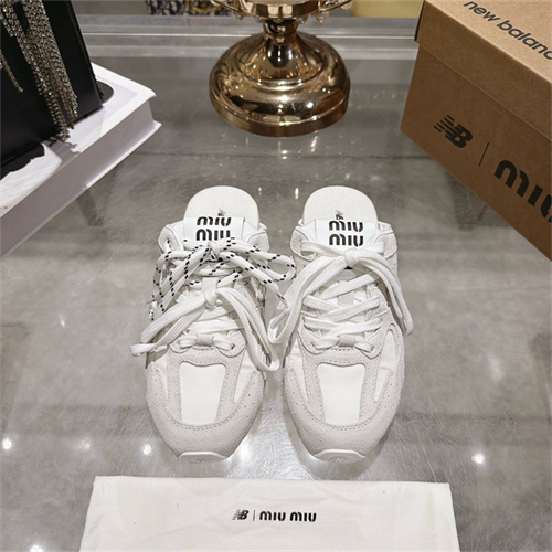 미우미우 여성용 슬리퍼 M88447-1 2026/신상