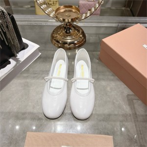 미우미우 여성용 단화 M94750-1 2026/신상